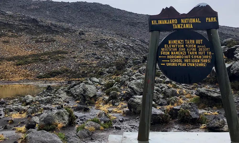 Mawenzi Tarn - Hut - GlobalXplorers