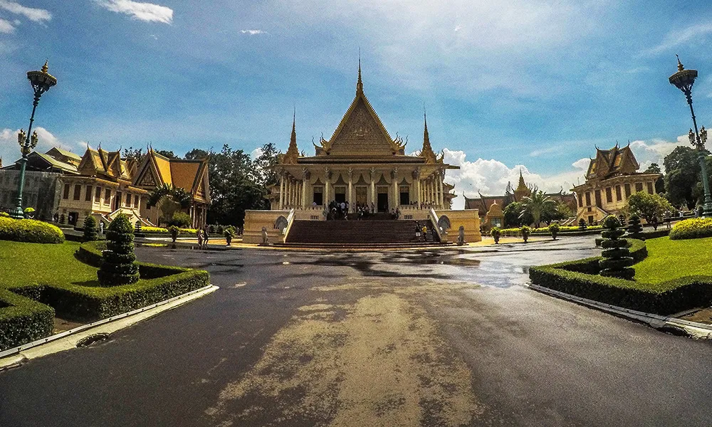 Phnom Penh Full Days Private Tours <img src=https://globalxplorers.com/wp-content/uploads/2022/12/Active.png class=activebut>