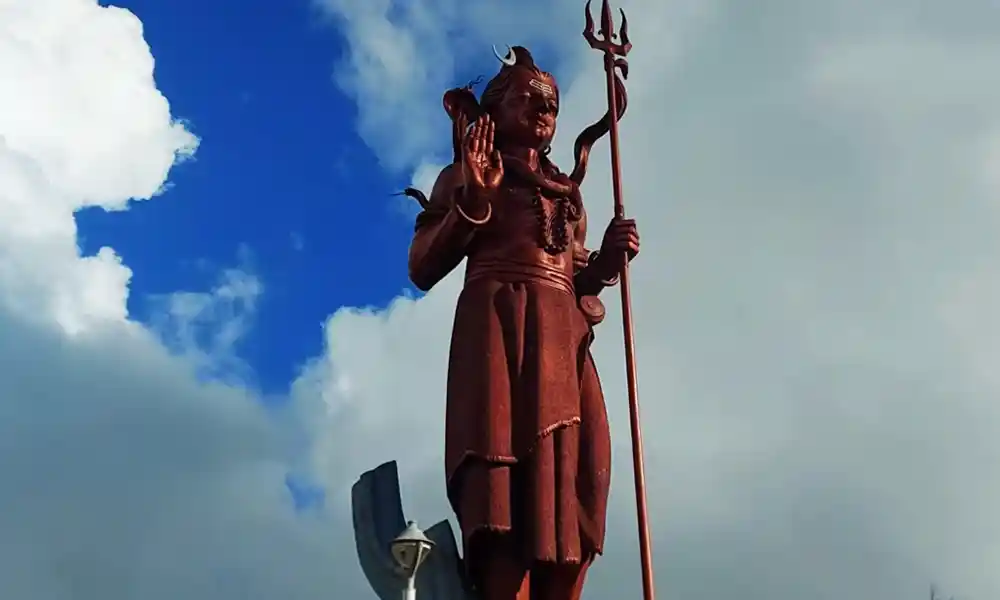 Discover the oldest Shiva statue in the whole Indian Ocean region