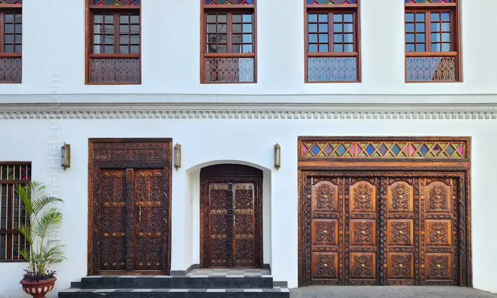 Carved Doorways - Zanzibar - GlobalXplorers